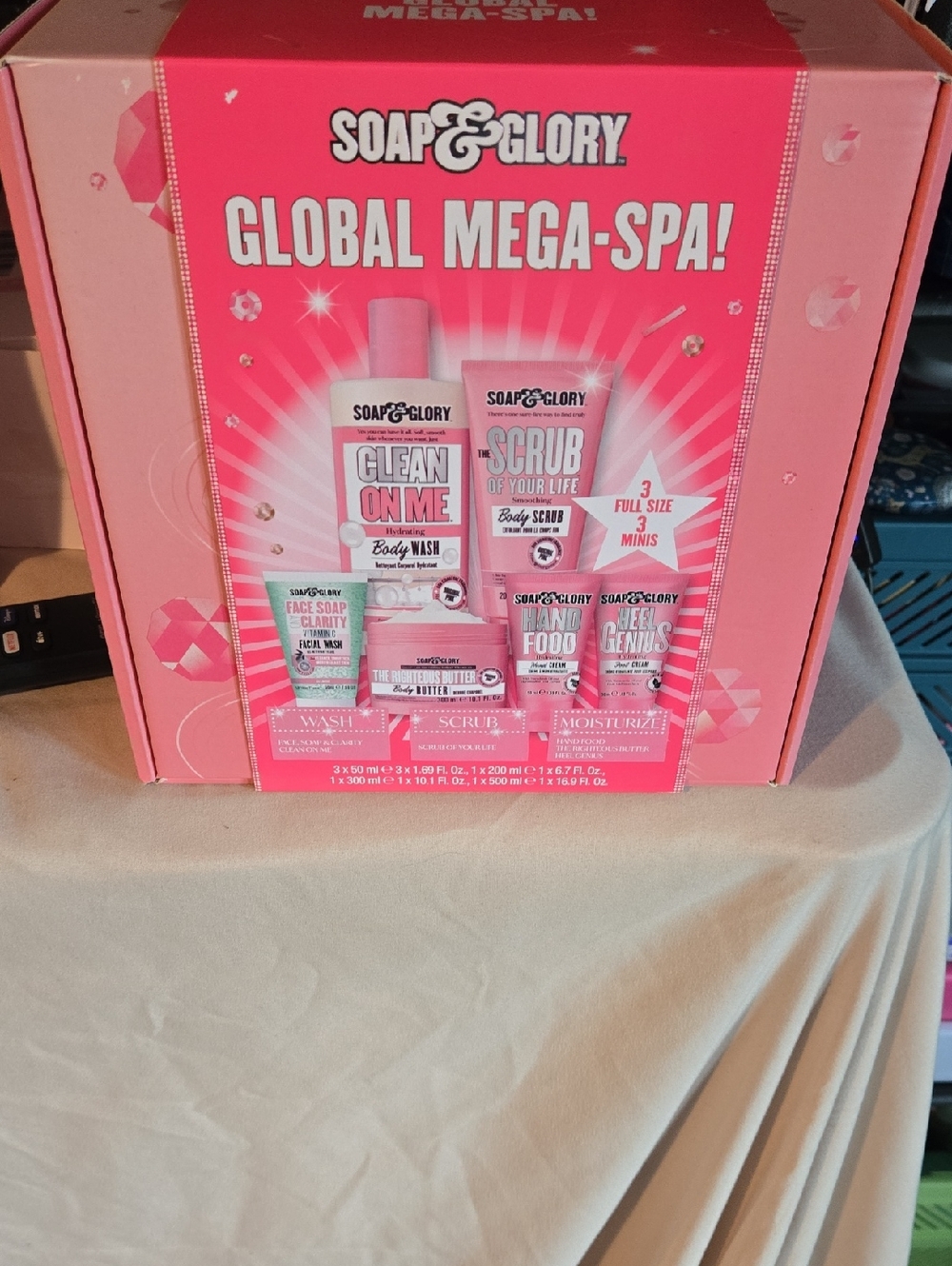 Soap & Glory Pink Global Mega-Spa Gift Set..item Is Brand New Sealed